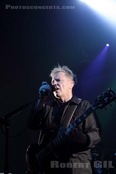 NEW ORDER - 2011-10-18 - PARIS - Le Bataclan - 